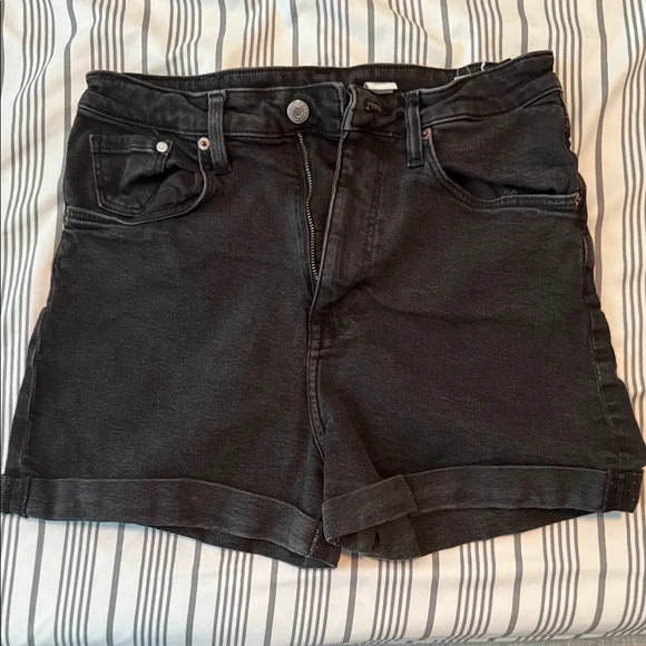 H&M Denim Shorts - Picture 1 of 3